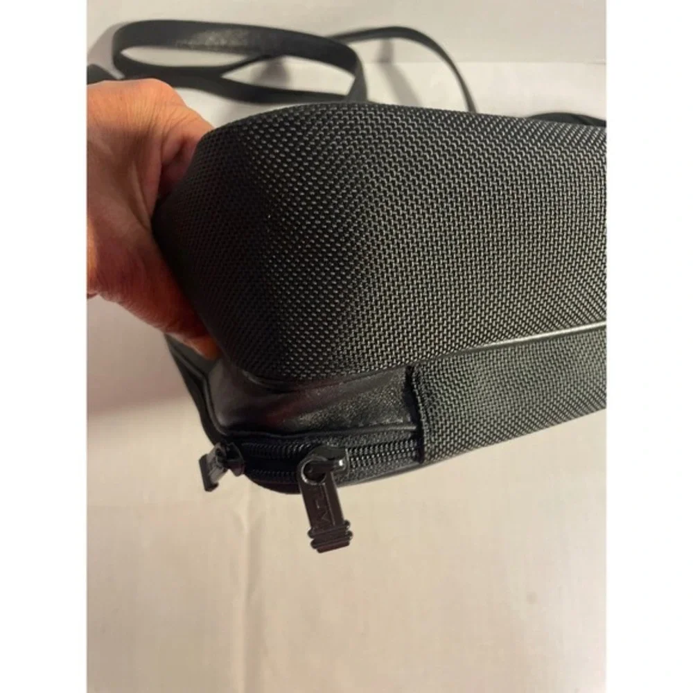 Tumi Black Leather Trimmed Briefcase Laptop‎ Bag Business Travel Commute
